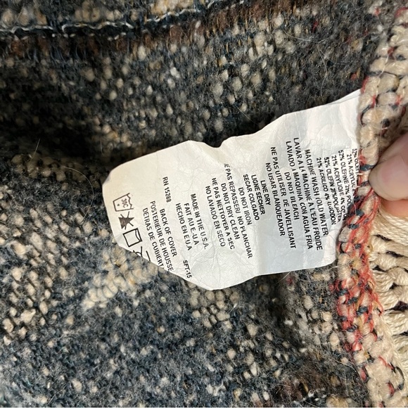 Large Vtg Oval Woven Knit Blanket Rug Fringe Multicolor Southwestern 112" X 58" - Picture 9 of 9